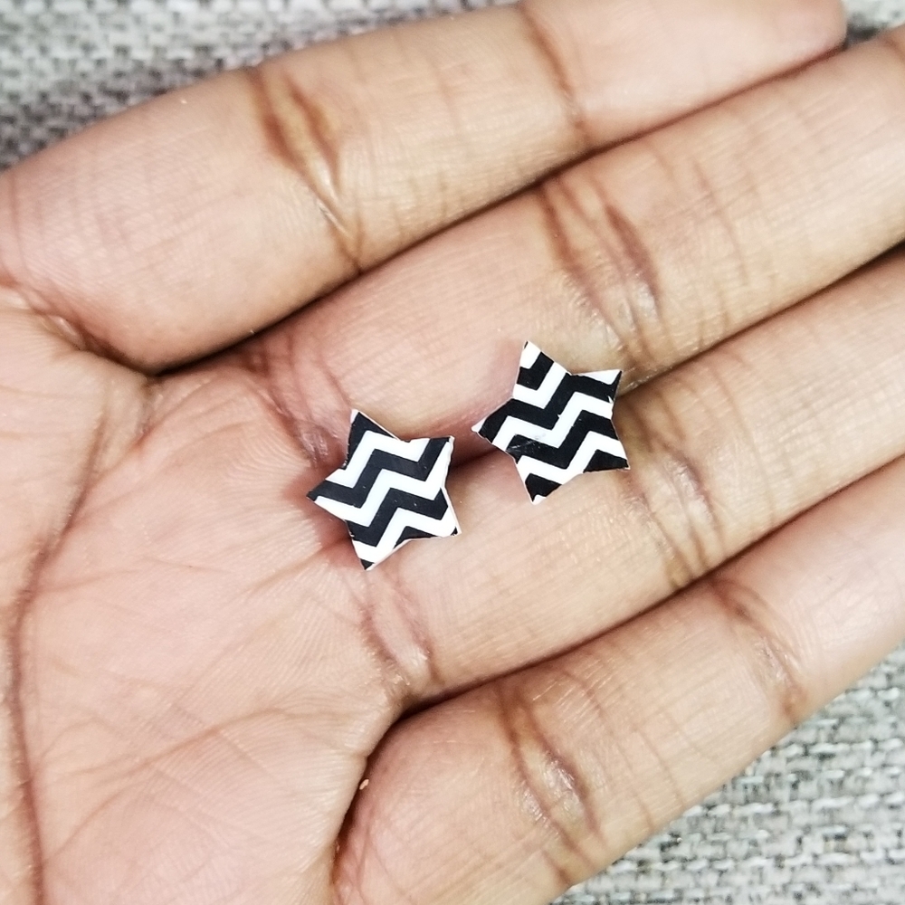Black & White Chevron Star stud Earrings